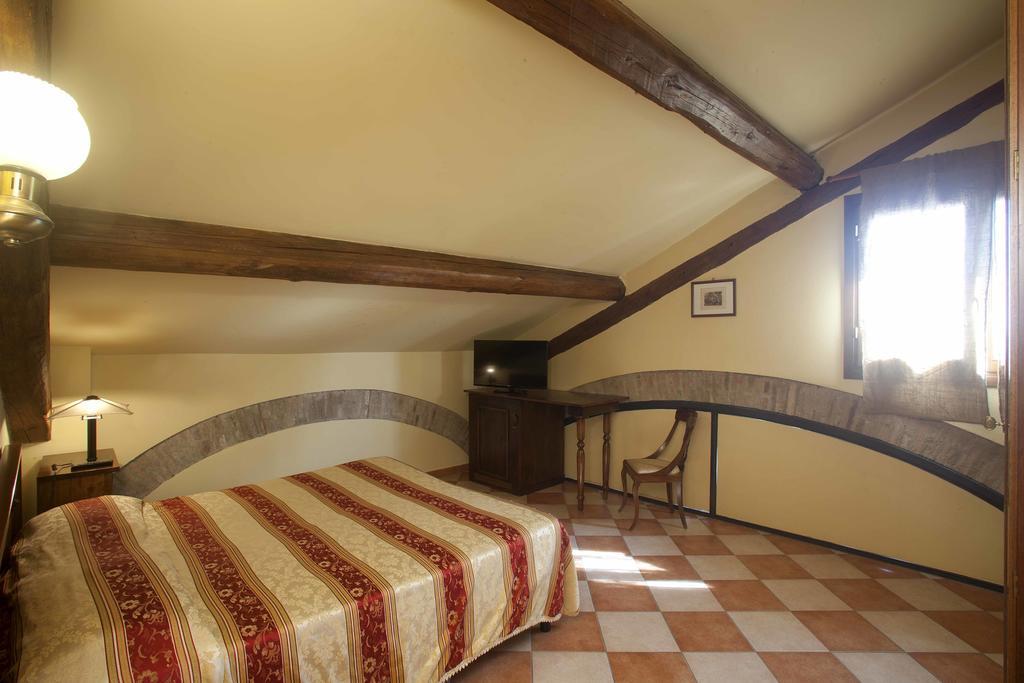 Agriturismo Il Bove Reggio Emilia Ruang foto